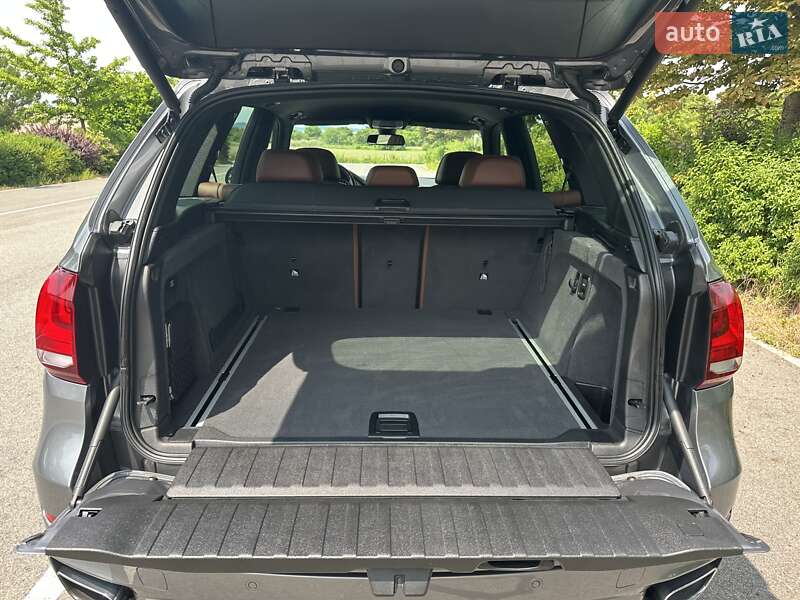 Внедорожник / Кроссовер BMW X5 2017 в Одессе