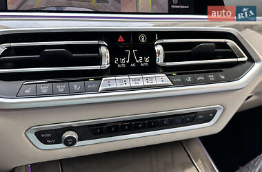 Позашляховик / Кросовер BMW X5 2022 в 