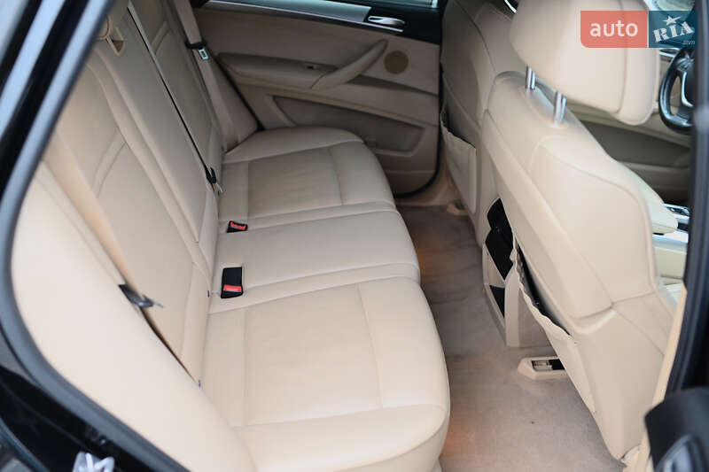 Внедорожник / Кроссовер BMW X5 2011 в Дубно