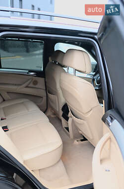Внедорожник / Кроссовер BMW X5 2011 в 