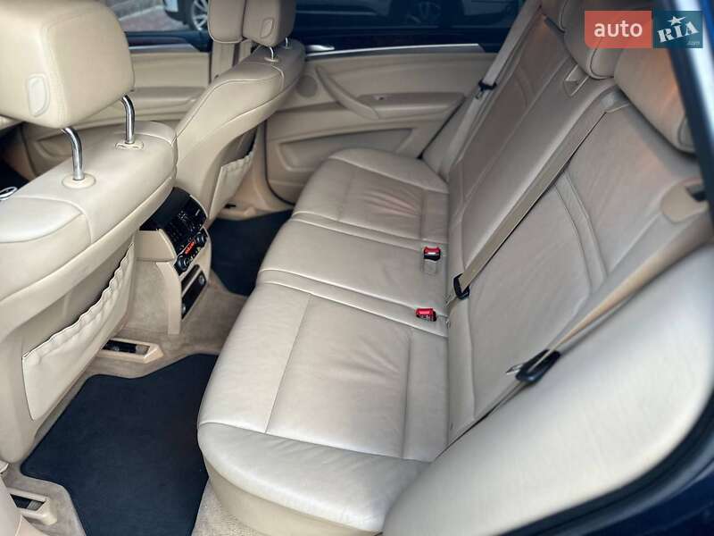 Внедорожник / Кроссовер BMW X5 2011 в Чернигове
