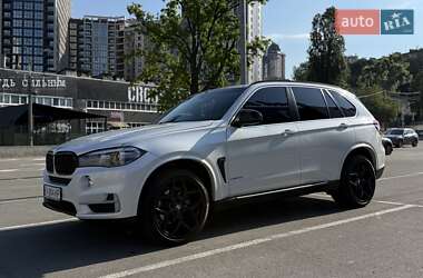 Позашляховик / Кросовер BMW X5 2016 в 