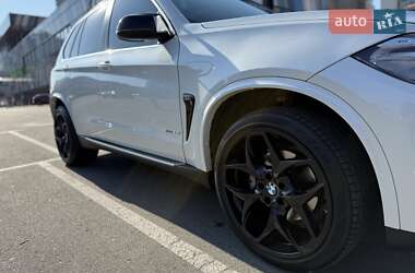 Позашляховик / Кросовер BMW X5 2016 в 
