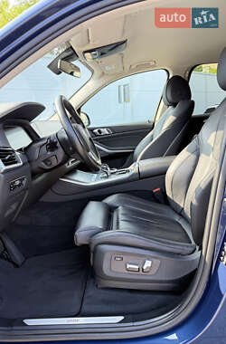 Внедорожник / Кроссовер BMW X5 2021 в 