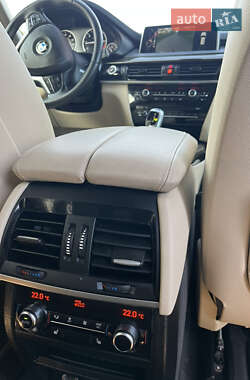 Внедорожник / Кроссовер BMW X5 2016 в 