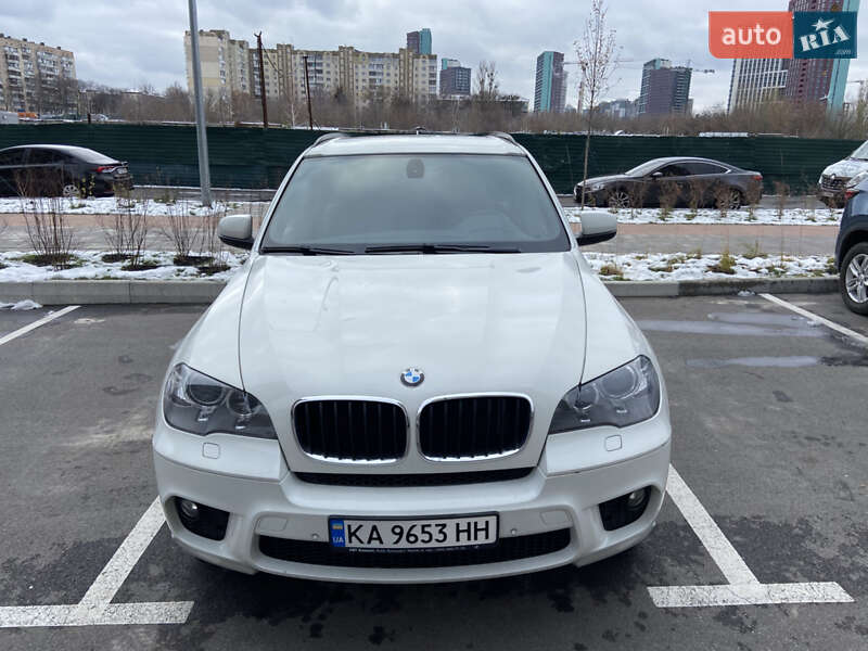 Внедорожник / Кроссовер BMW X5 2012 в 