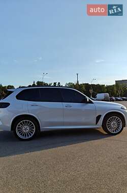 Внедорожник / Кроссовер BMW X5 2018 в 