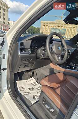 Внедорожник / Кроссовер BMW X5 2018 в 