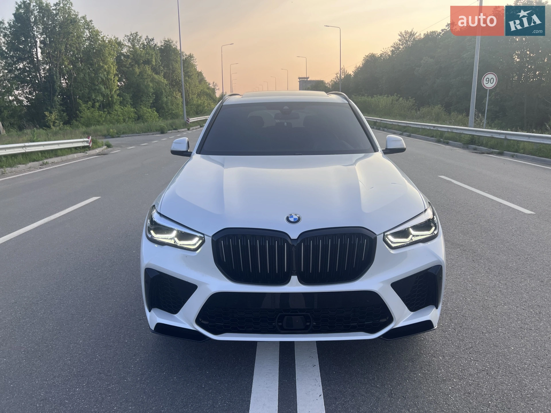 2019 BMW X5 - фото 1