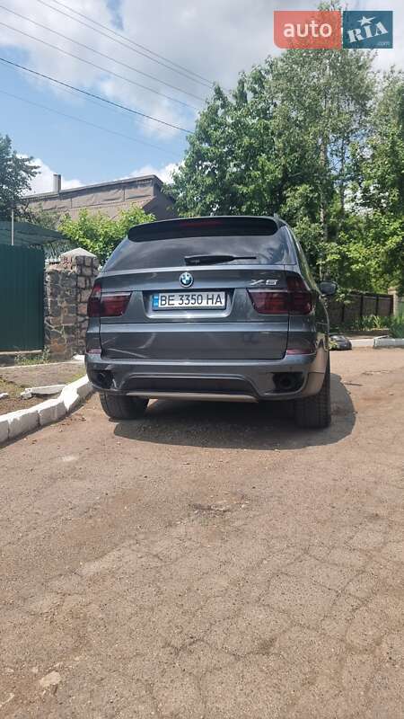 Позашляховик / Кросовер BMW X5 2011 в Краснограді