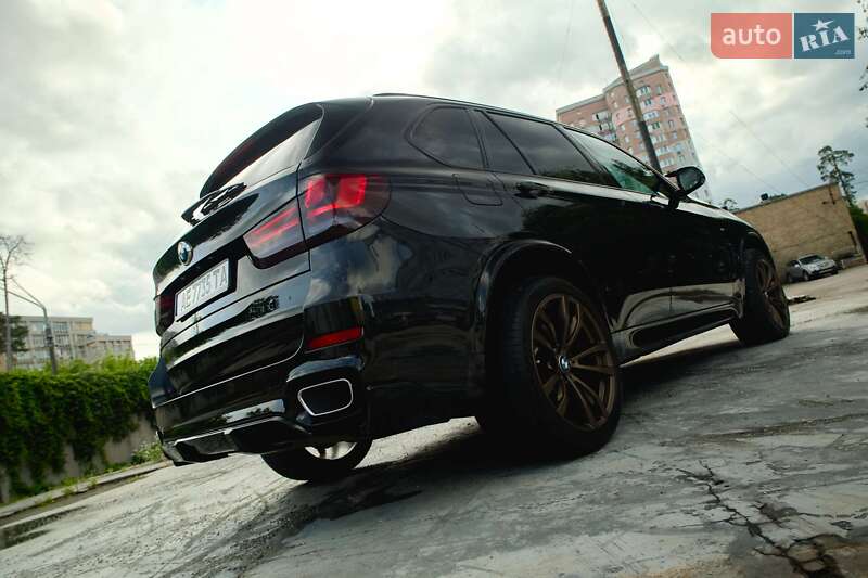 Позашляховик / Кросовер BMW X5 2015 в Києві