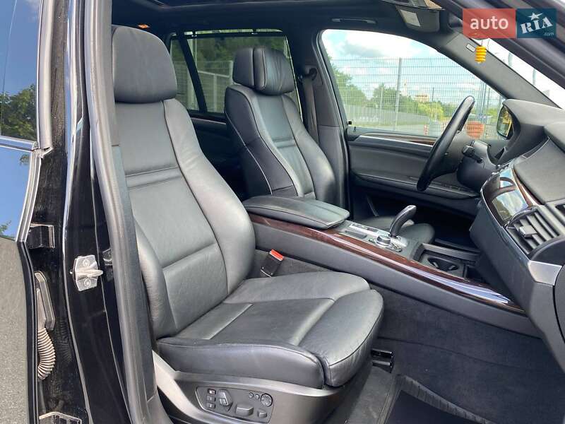 Позашляховик / Кросовер BMW X5 2012 в Львові