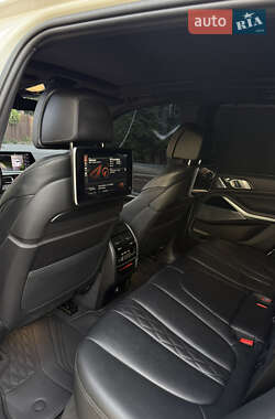 Внедорожник / Кроссовер BMW X5 2019 в 