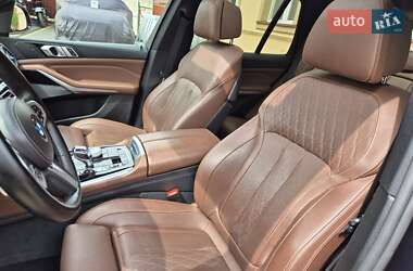 Позашляховик / Кросовер BMW X5 2019 в 