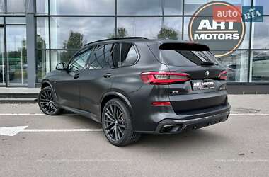 Позашляховик / Кросовер BMW X5 2022 в 