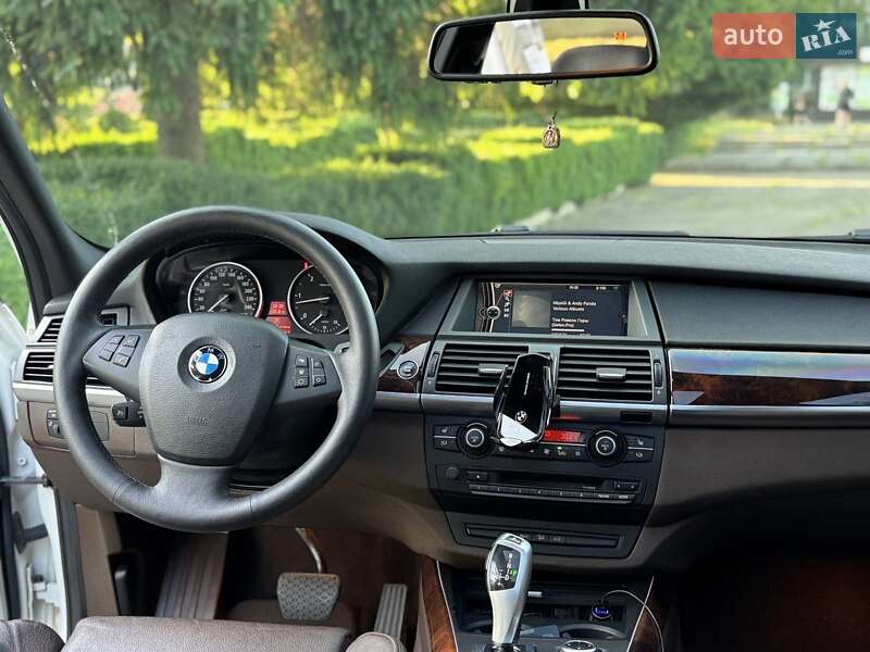 Позашляховик / Кросовер BMW X5 2013 в Тульчині