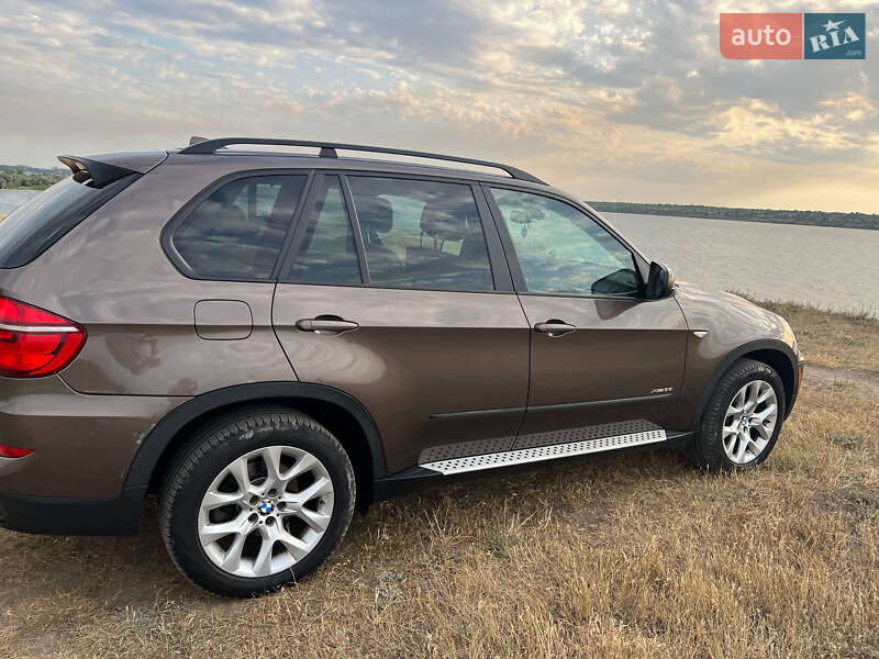 Внедорожник / Кроссовер BMW X5 2011 в Николаеве