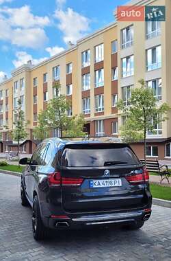 Позашляховик / Кросовер BMW X5 2017 в 