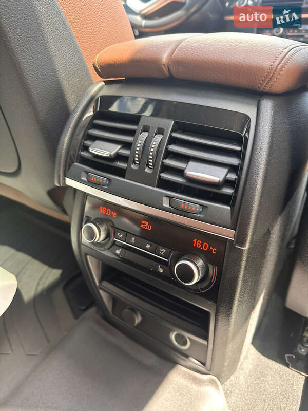 Позашляховик / Кросовер BMW X5 2015 в Дніпрі