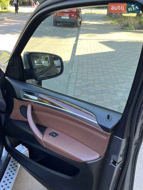Внедорожник / Кроссовер BMW X5 2012 в Хмельницком