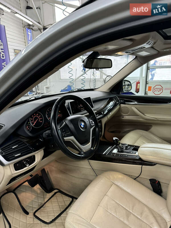 Позашляховик / Кросовер BMW X5 2015 в Чернівцях фото 13 Позашляховик / Кросовер BMW X5 2015 в Чернівцях