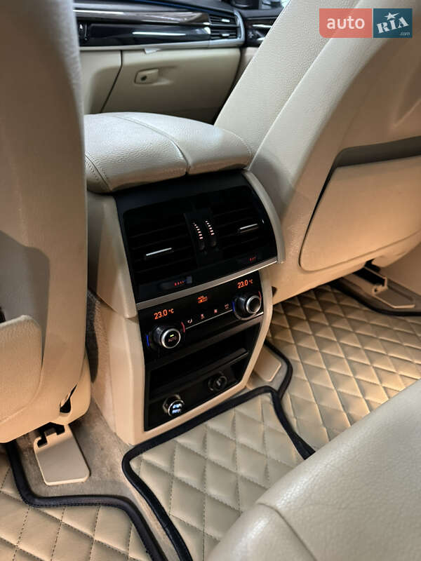 Позашляховик / Кросовер BMW X5 2015 в Чернівцях фото 17 Позашляховик / Кросовер BMW X5 2015 в Чернівцях