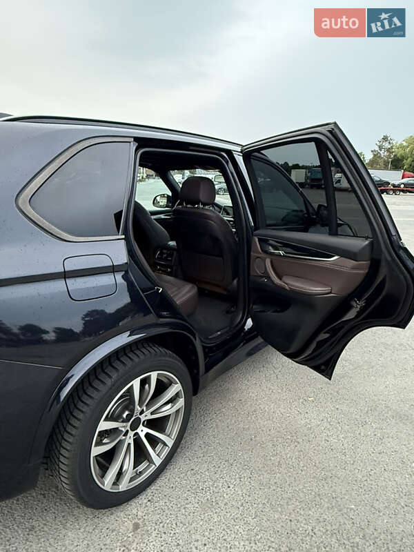 Позашляховик / Кросовер BMW X5 2015 в Луцьку