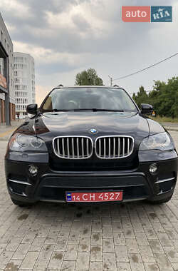 Позашляховик / Кросовер BMW X5 2012 в 