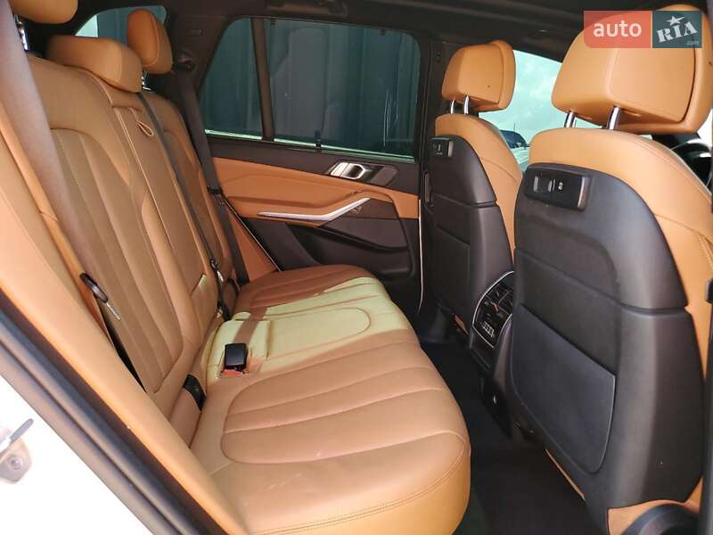 Внедорожник / Кроссовер BMW X5 2021 в Одессе