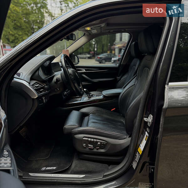Позашляховик / Кросовер BMW X5 2014 в Чернівцях