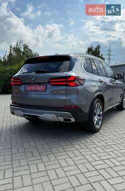 Позашляховик / Кросовер BMW X5 2023 в 