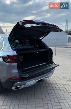 Позашляховик / Кросовер BMW X5 2023 в 