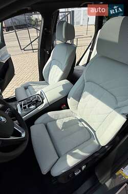 Позашляховик / Кросовер BMW X5 2023 в 