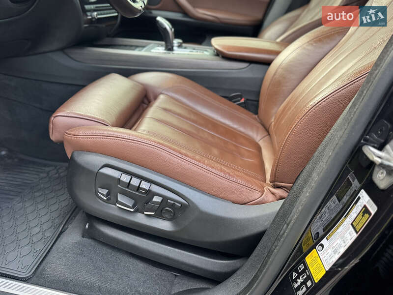 Внедорожник / Кроссовер BMW X5 2015 в Ровно