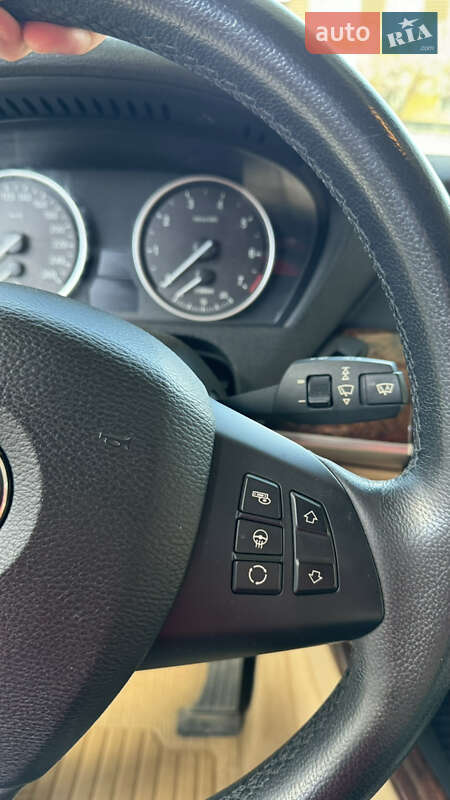 Внедорожник / Кроссовер BMW X5 2012 в Ладыжине