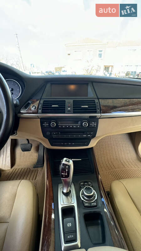 Внедорожник / Кроссовер BMW X5 2012 в Ладыжине