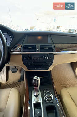 Внедорожник / Кроссовер BMW X5 2012 в 