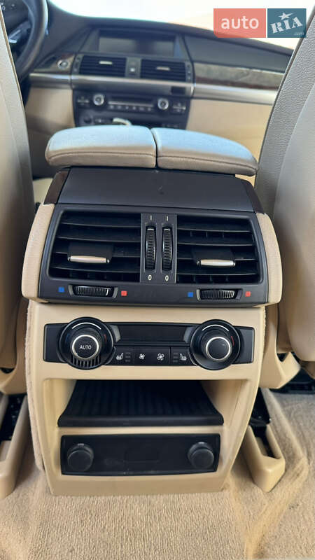 Внедорожник / Кроссовер BMW X5 2012 в Ладыжине