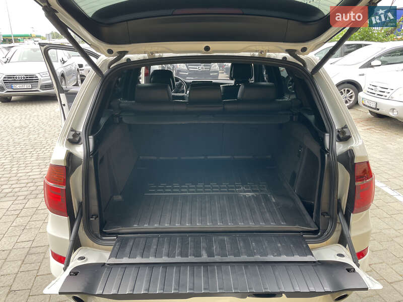 Внедорожник / Кроссовер BMW X5 2012 в Львове
