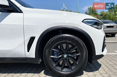 Позашляховик / Кросовер BMW X5 2019 в 