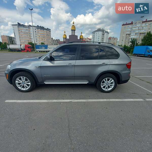 Позашляховик / Кросовер BMW X5 2012 в Івано-Франківську