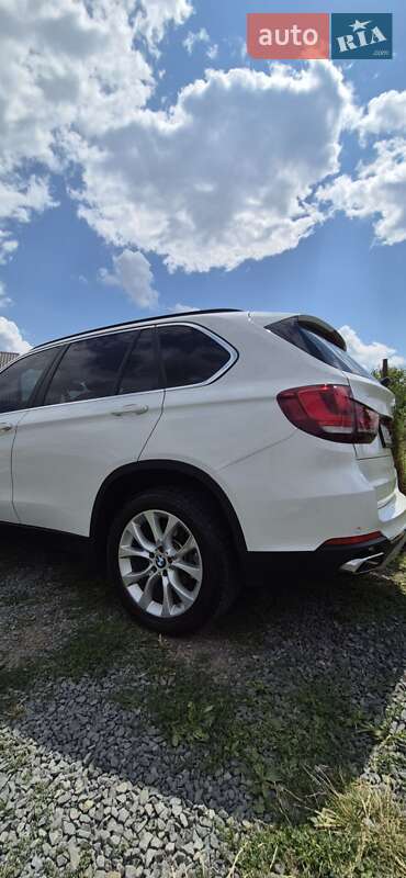 Внедорожник / Кроссовер BMW X5 2016 в Ужгороде
