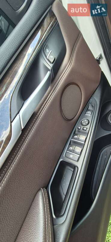 Внедорожник / Кроссовер BMW X5 2016 в Ужгороде