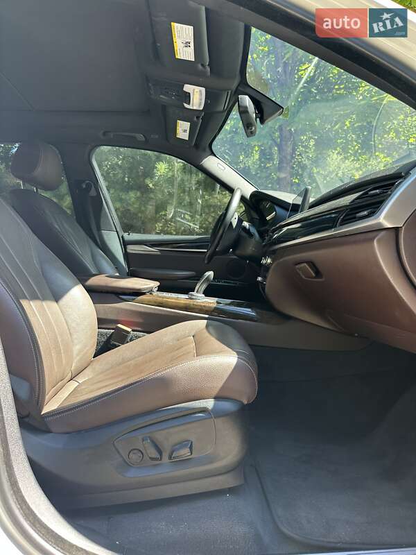 Позашляховик / Кросовер BMW X5 2017 в Рівному