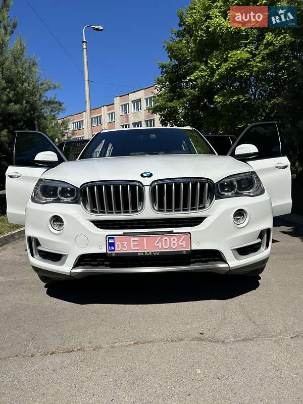 Позашляховик / Кросовер BMW X5 2017 в Рівному