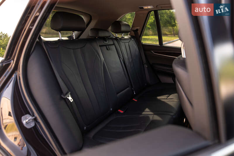 Позашляховик / Кросовер BMW X5 2015 в Львові