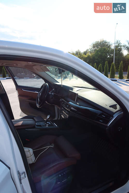 Позашляховик / Кросовер BMW X5 2016 в Звягелі