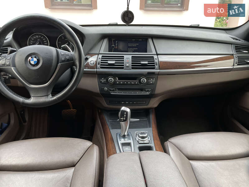 Позашляховик / Кросовер BMW X5 2012 в Вінниці