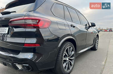 Позашляховик / Кросовер BMW X5 2021 в 