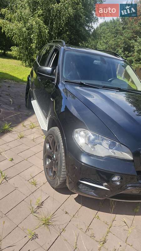 Внедорожник / Кроссовер BMW X5 2012 в Сарнах